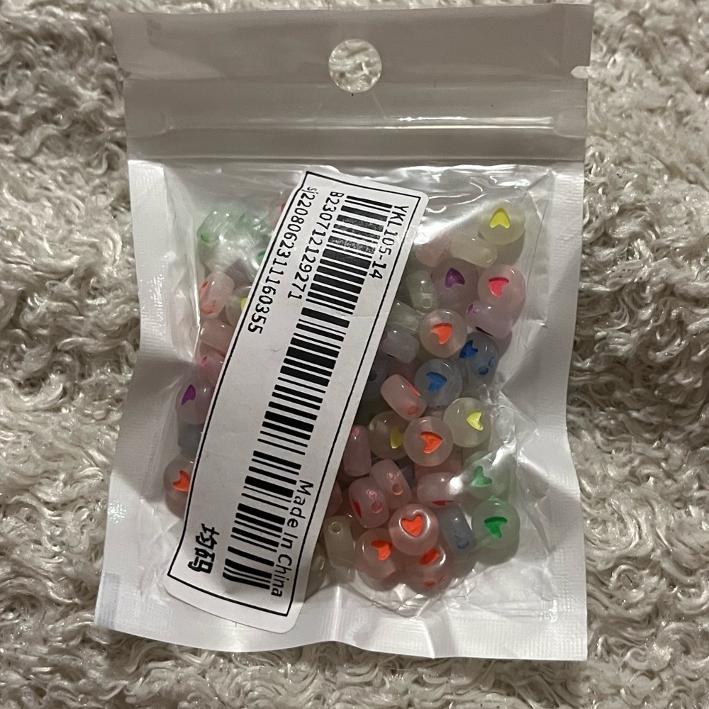 Glow in the Dark Heart‎ Beads in a Variety of Colors 7mm Approx. 100 Count - Picture 2 of 3